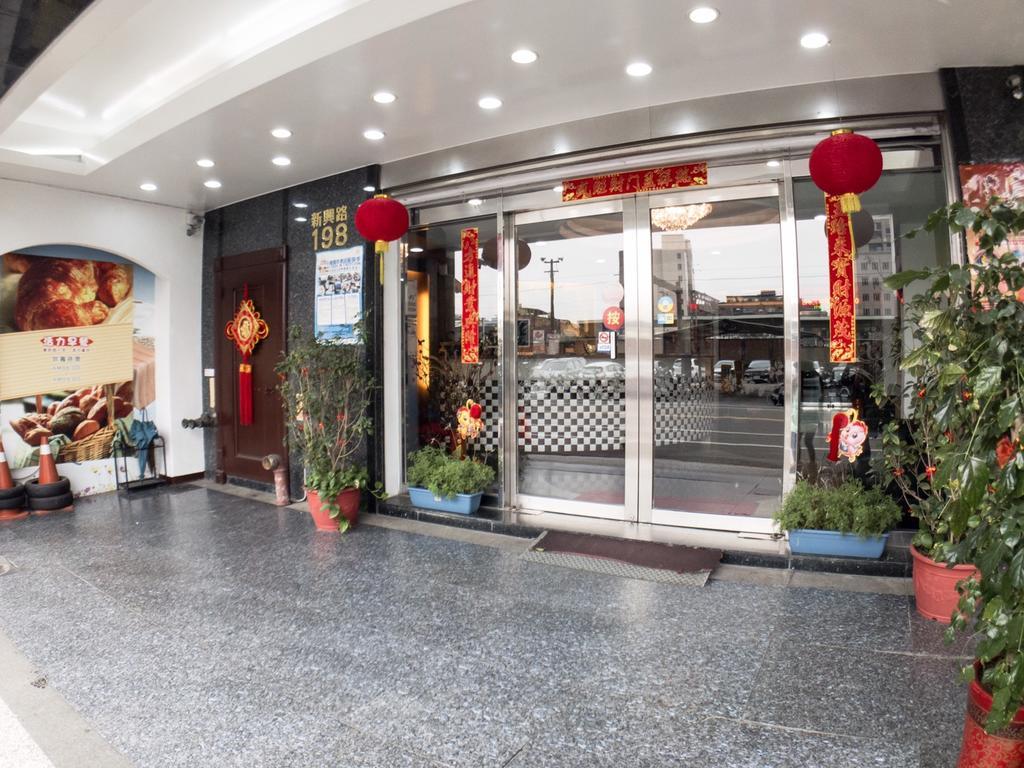 Chang Ti Metropolis Commercial Hotel Zhongli Exteriör bild