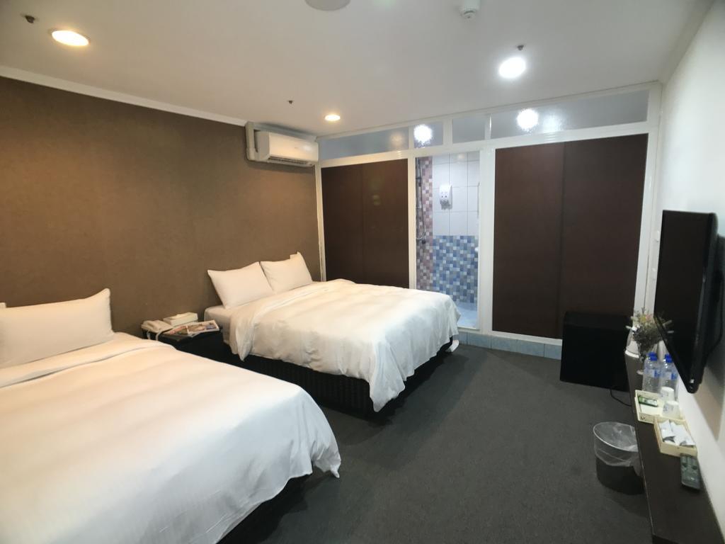 Chang Ti Metropolis Commercial Hotel Zhongli Exteriör bild