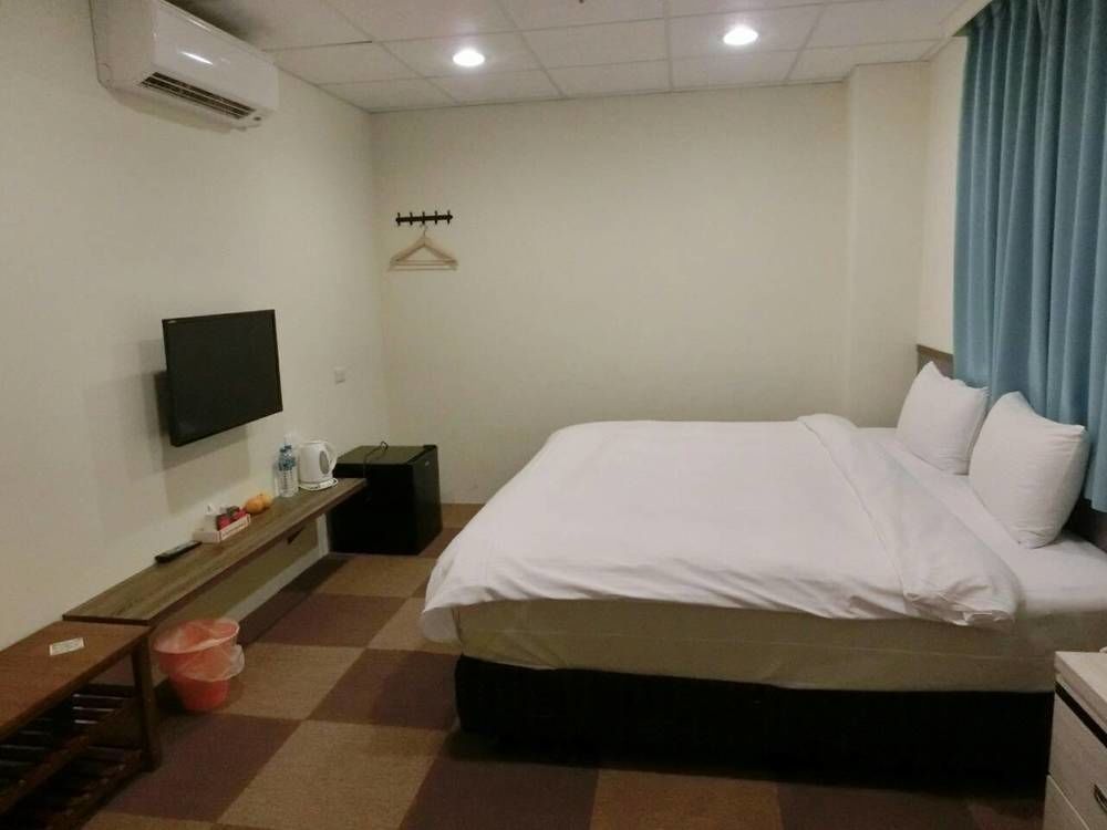 Chang Ti Metropolis Commercial Hotel Zhongli Exteriör bild