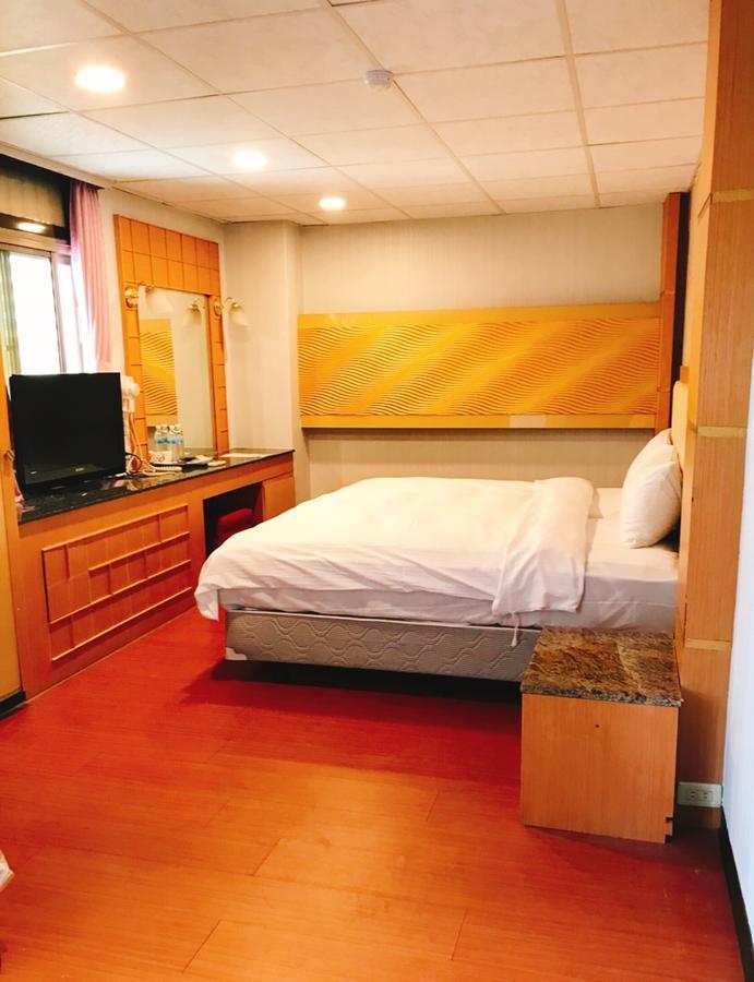 Chang Ti Metropolis Commercial Hotel Zhongli Exteriör bild